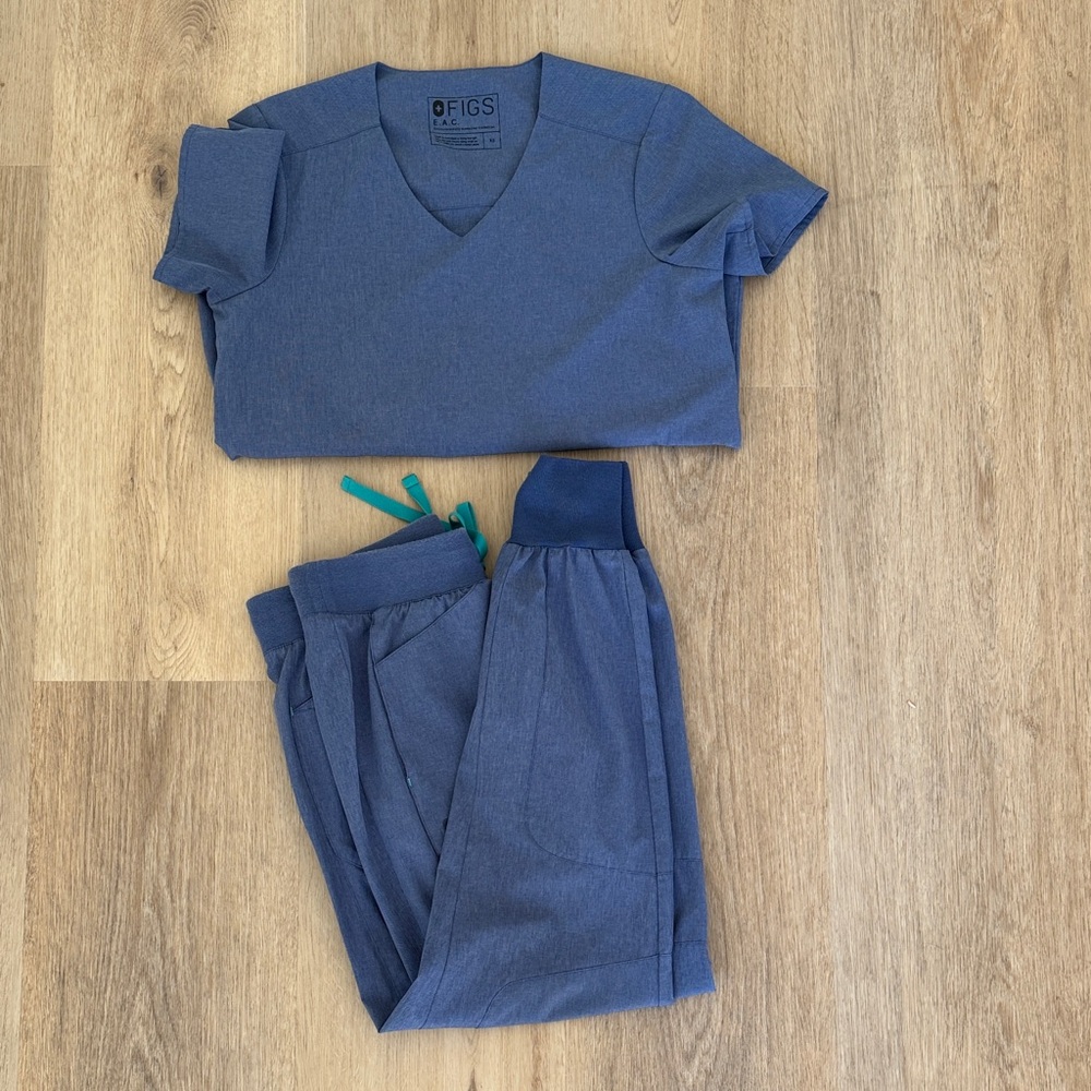 Figs Indigo Scrub Set
